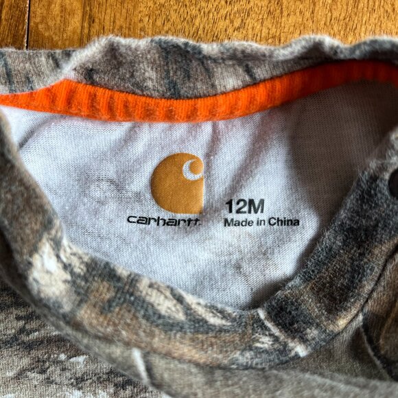 Carhartt camo pocket onesie 12m - Picture 2 of 6